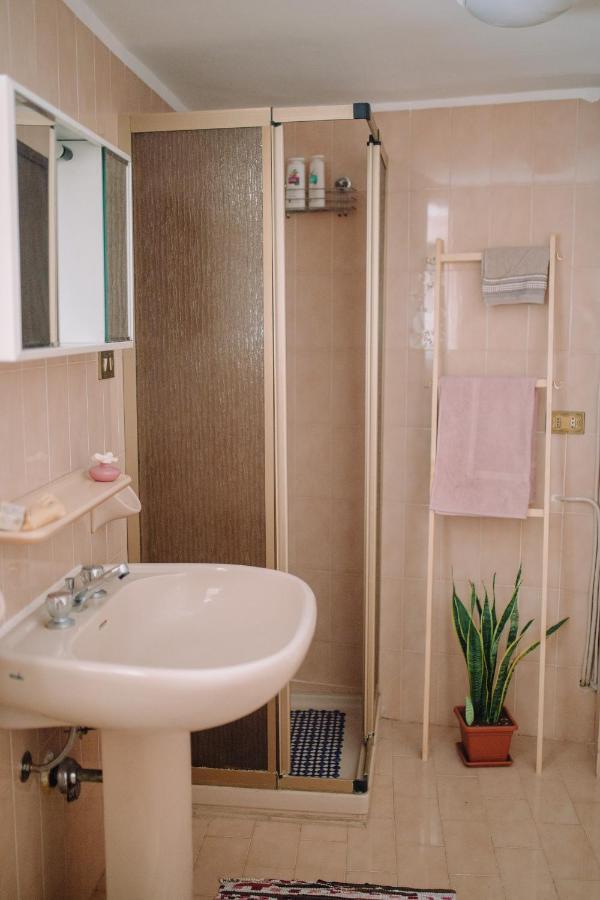Genius Loci Apartment Sannicandro di Bari Bagian luar foto