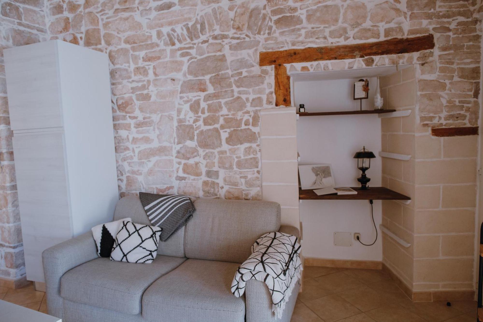 Genius Loci Apartment Sannicandro di Bari Bagian luar foto