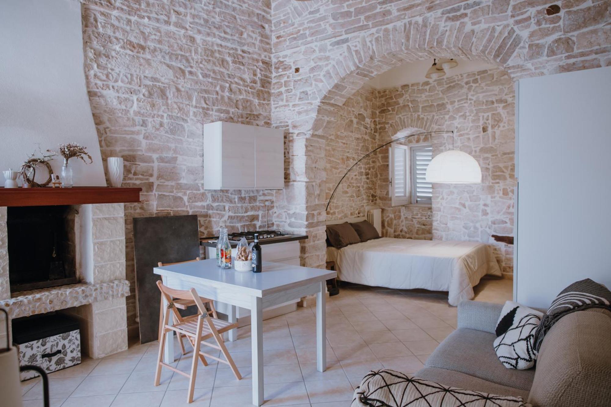 Genius Loci Apartment Sannicandro di Bari Bagian luar foto